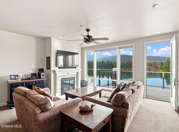 415 W WATERSIDE Dr, Post Falls, ID 83854