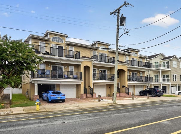 117 E Maple Avenue, Wildwood, NJ 08260