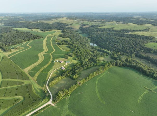 1582 Arbor Rd, Waukon, IA 52172
