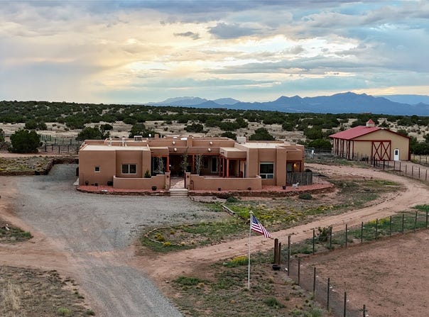 15 Silver Saddle, Santa Fe, NM 87540