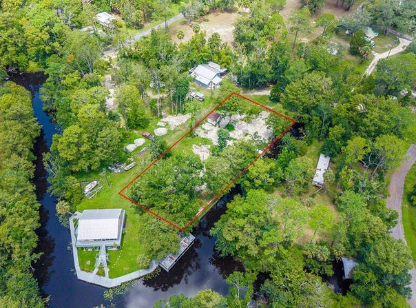 SE 376th St, Suwannee, FL 32692