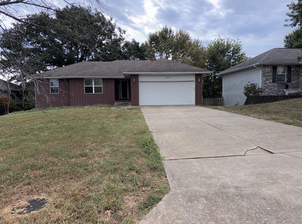 3372 S Western Avenue, Springfield, MO 65807