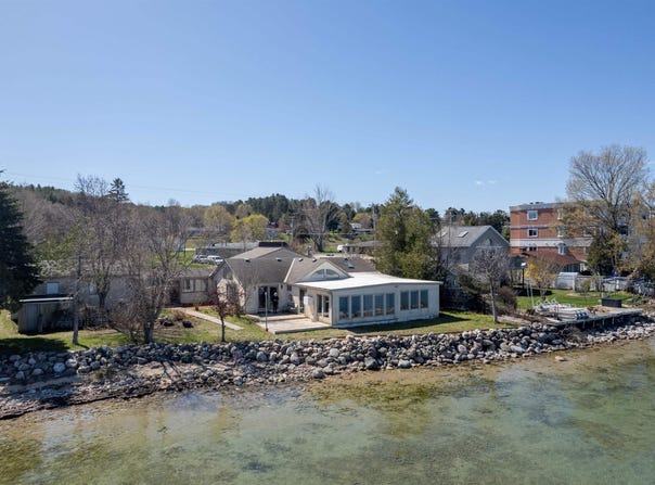5271 US-31 N, WILLIAMSBURG, MI 49690