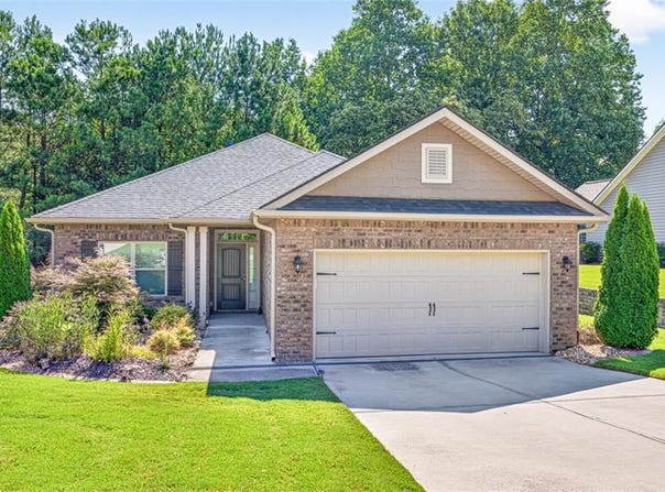 832 Hidden Hollow Circle, Commerce, GA 30529