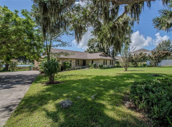 13 HERMOSA Drive, EUSTIS, FL 32726