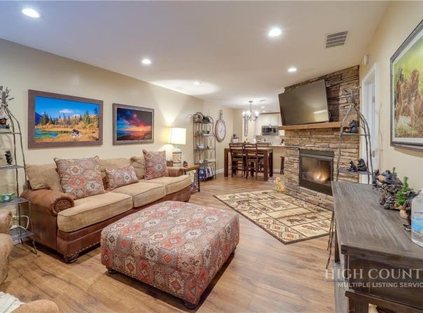 10543 NC Highway 105, Banner Elk, NC 28604