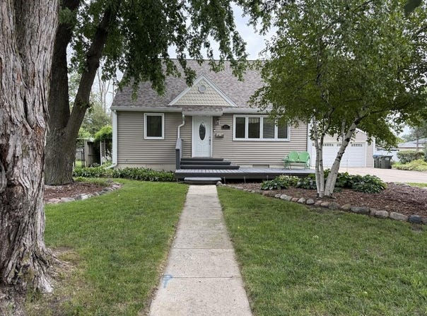 1127 Cooper Dr, Fort Dodge, IA 50501