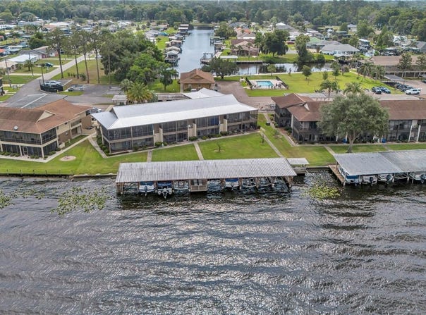 1640 JUNO Trail, ASTOR, FL 32102
