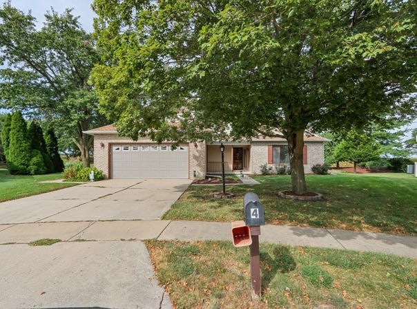 4 Redwing Court, Savoy, IL 61874
