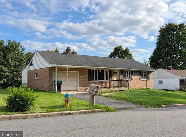 308 BLACKWOOD Drive, READING, PA 19606