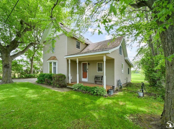 750 E Labo Road, Carleton, MI 48117-9032