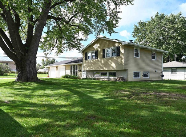 406 Twillo Run Drive, New Haven, IN 46774-1574