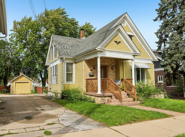 200 W State St, Burlington, WI 53105