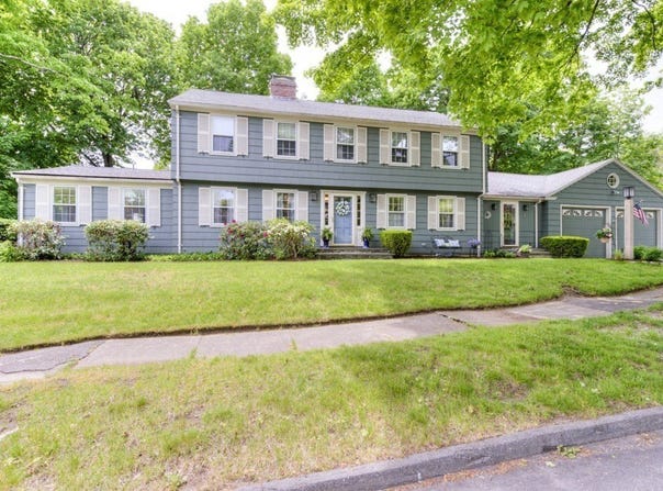 5 Algonquin Rd, Worcester, MA 01609