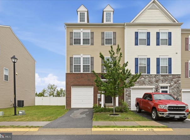 135 SCHRAMM Loop, STEPHENS CITY, VA 22655