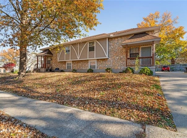 2825 & 2829 Tepee Avenue, Independence, MO 64057