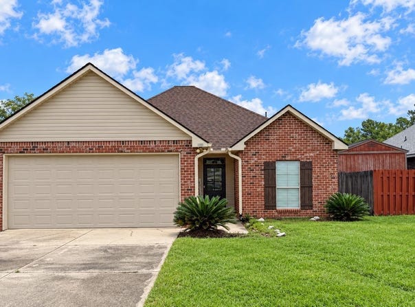 14207 Stones Throw Ct, Denham Springs, LA 70726