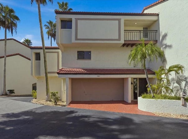 240 WINDWARD Passage, CLEARWATER, FL 33767