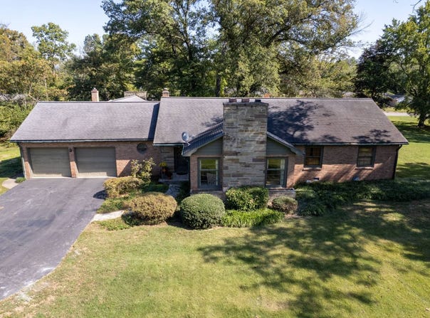 1104 S Maple St., Olney, IL 62450
