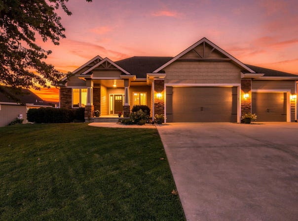 1100 Lee Mill Circle, Manhattan, KS 66503
