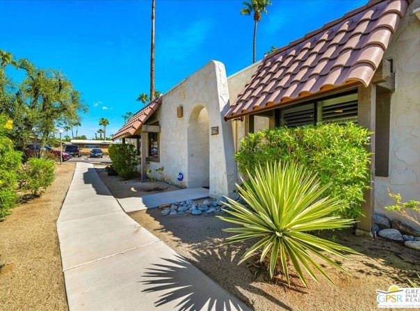 379 W Mariscal Rd, Palm Springs, CA 92262