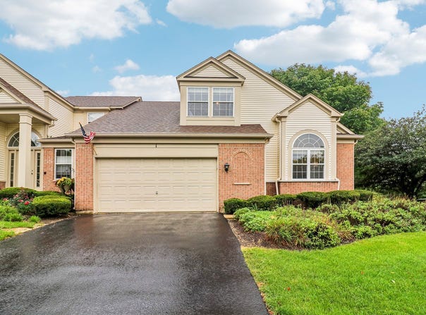 1 Waterfront Court, Algonquin, IL 60102