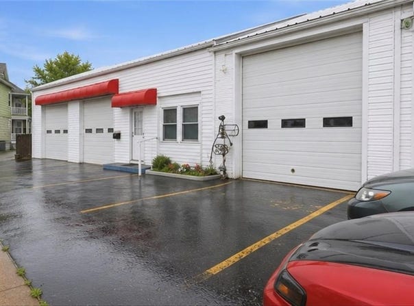 1068 Park Avenue, Woonsocket, RI 02895