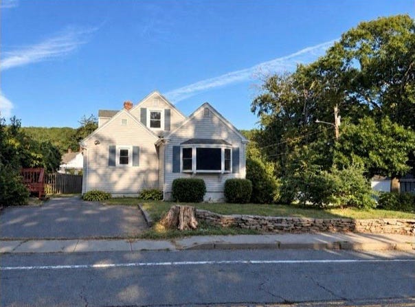 2 Whitman Street, Smithfield, RI 02917
