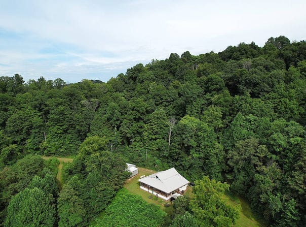 867 Hill Ridge Rd., Liberty, KY 42539
