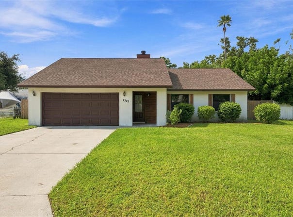2328 SPRING OAKS Circle, SARASOTA, FL 34234