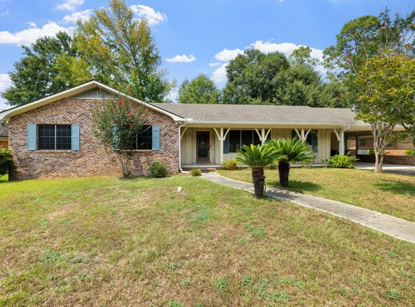 1511 Hickory Bend, Columbia, MS 39429