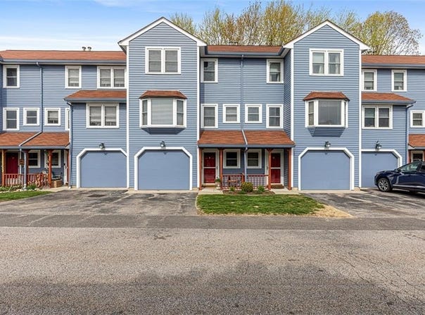 200 Heroux Boulevard, Cumberland, RI 02864