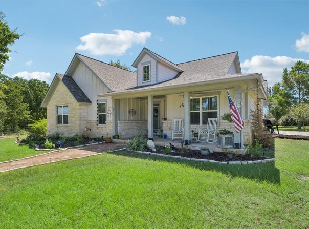 596 Pleasant Grove Loop, Elgin, TX 78621