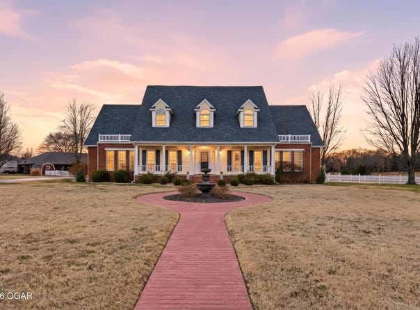 2012 Beau Drive, Carthage, MO 64836