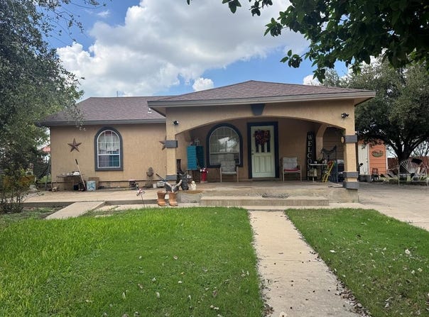 1707 Rainbow Road, Eagle Pass, TX 78852