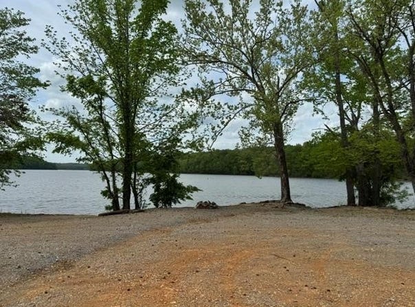 637 Hargis Rd, BUMPUS MILLS, TN 37028