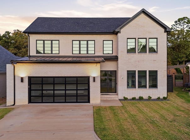 7 Belles Fleurs Circle, Little Rock, AR 72223