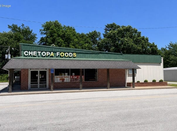 120 4th Street, Chetopa, KS 67336
