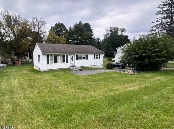 270 Munsonhurst Rd, Franklin Boro, NJ 07416-1809