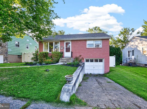 470 CLEARVIEW, POTTSTOWN, PA 19464