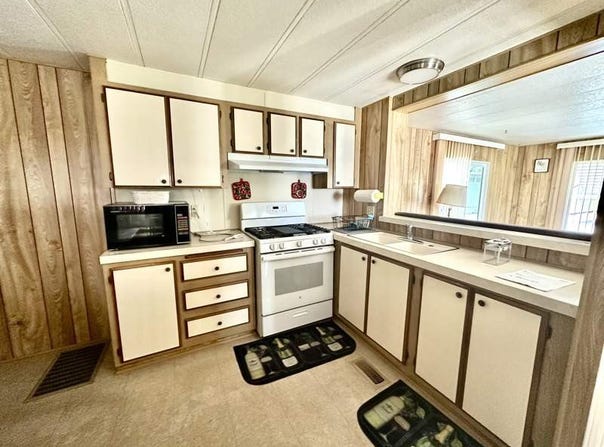 2402 W 16th St, Yuma, AZ 85364