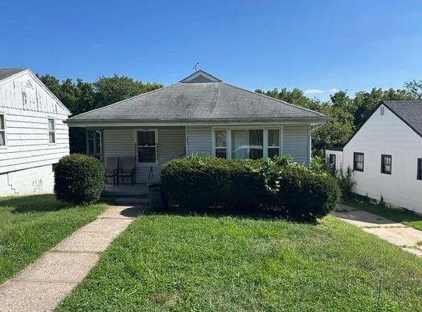 3621 E 46TH Terrace, Kansas City, MO 64130
