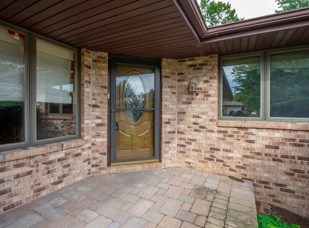 6944 REDANSA, ROCKFORD, IL 61108