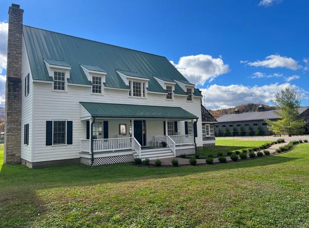 38496 E Midland Trl, Caldwell, WV 24925