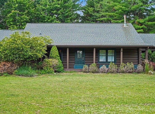5280 S E County Line Road, Shepherd, MI 48883