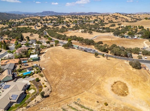 Gateway Drive, Paso Robles, CA 93446