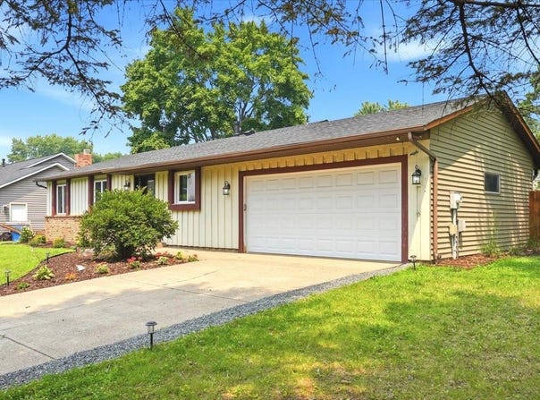 2602 Hawthorne Lane, Stillwater, MN 55082