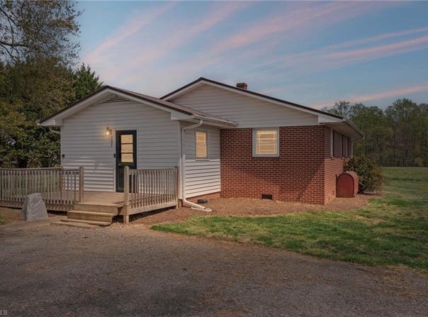 151 Goodall Lane, Dobson, NC 27017