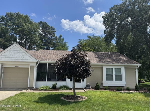 1064B Buckingham Dr, Manchester, NJ 08759