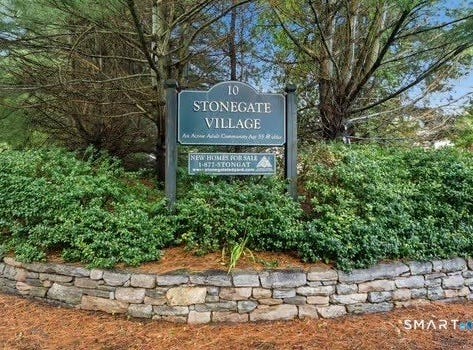 11 Cliff Road, Ledyard, CT 06339
